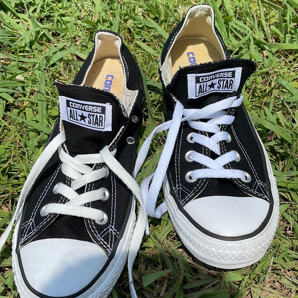 Great condition converse shoes